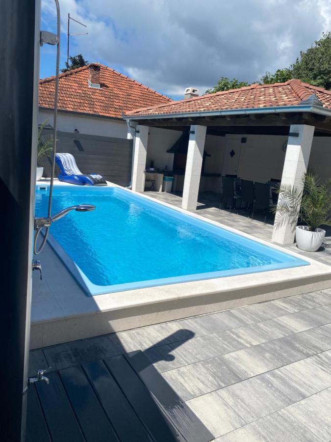 Breitling Apartments With Pool Biograd Na Moru Exteriör bild