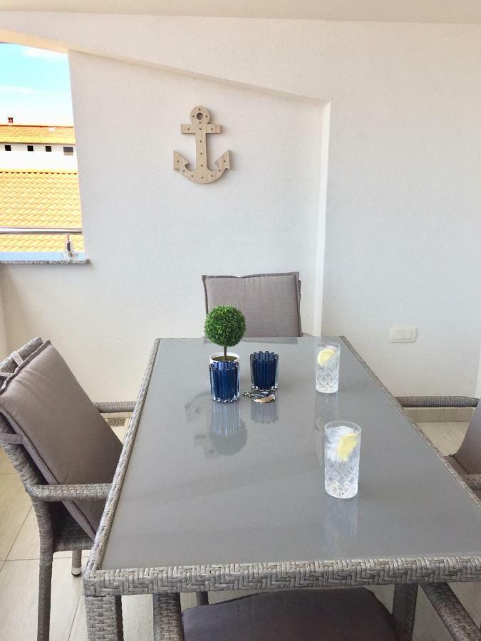 Breitling Apartments With Pool Biograd Na Moru Exteriör bild