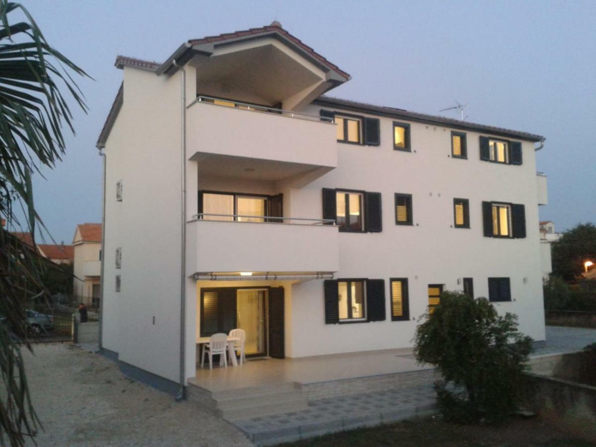 Breitling Apartments With Pool Biograd Na Moru Exteriör bild